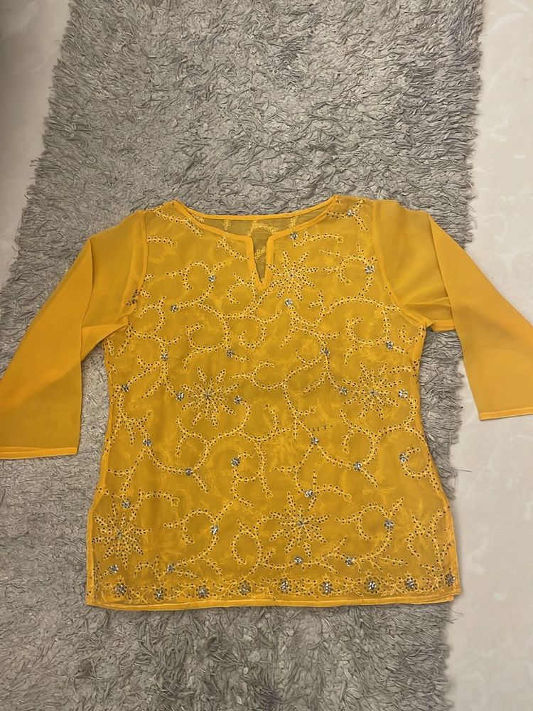 Yellow ladies Top, Sequined , M