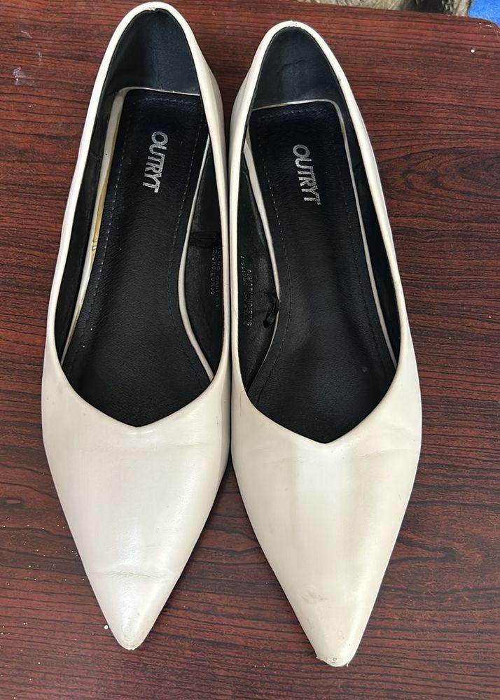 White Formal Pointed Bellies