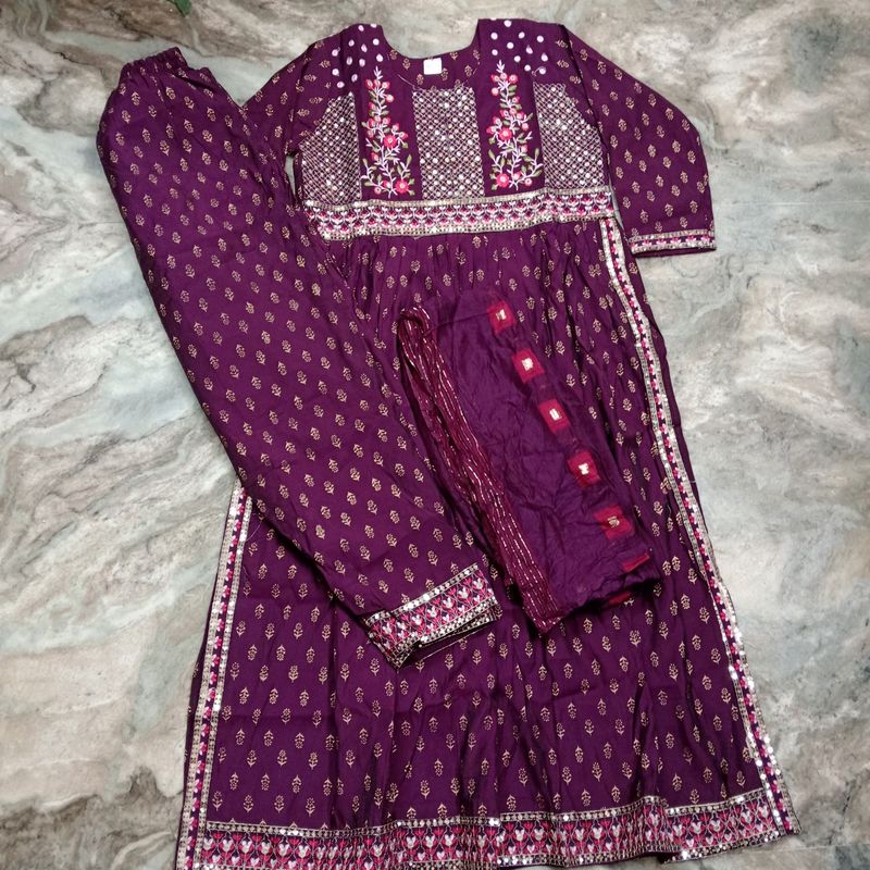 Nyracut Embroidery Work Suit