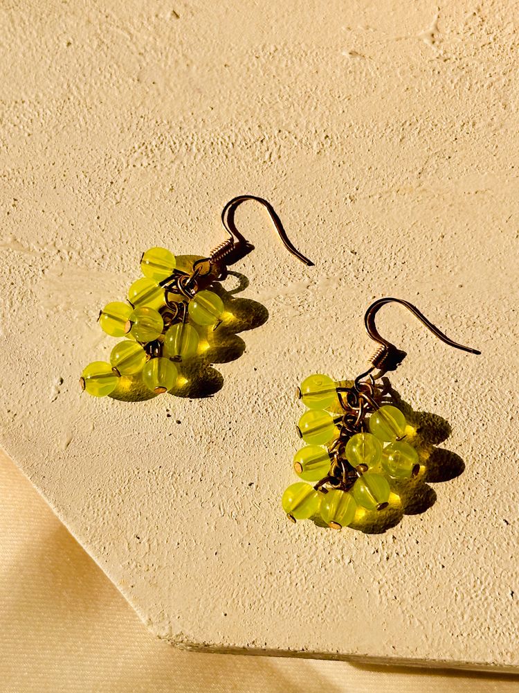 Hanging Green Grapes Earrings