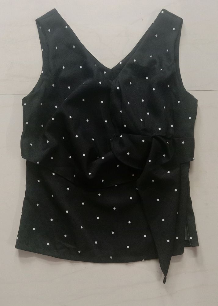 Beautiful Black Sleeveless Top For Women