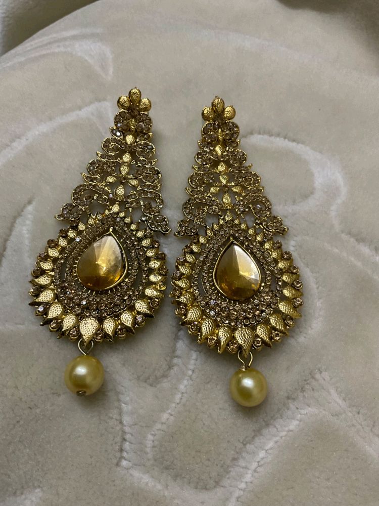 Stylish Fancy Earrings For Occasion's