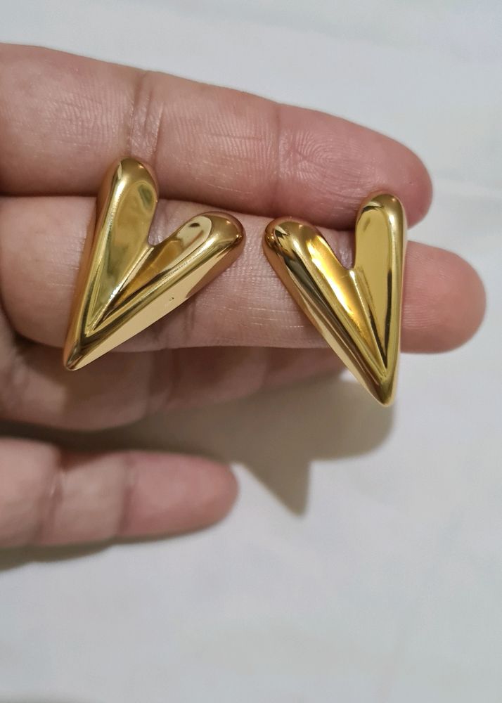 18kt Gold Plated Stud