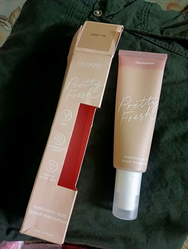 Colourpop Tinted Moisturizer- Light 7W