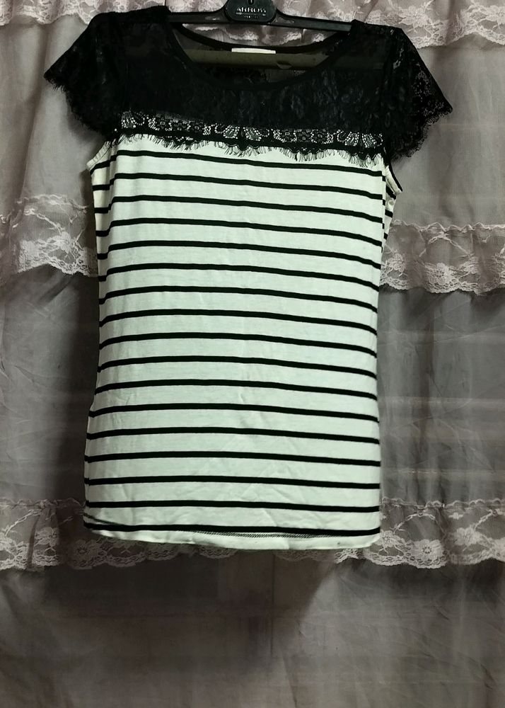 Cute Korean Top With Net Neckline And Sleeves