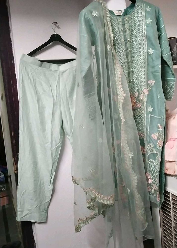 Readymade Pakistani Kurti Set