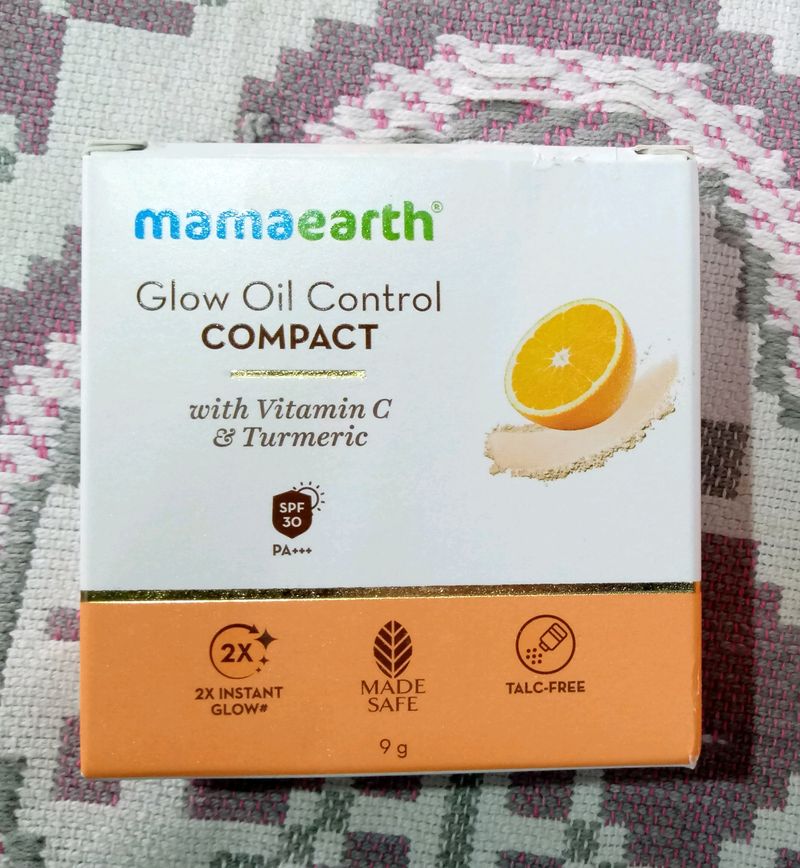 Mamaearth Glow Oil Control Compact With One Freebi