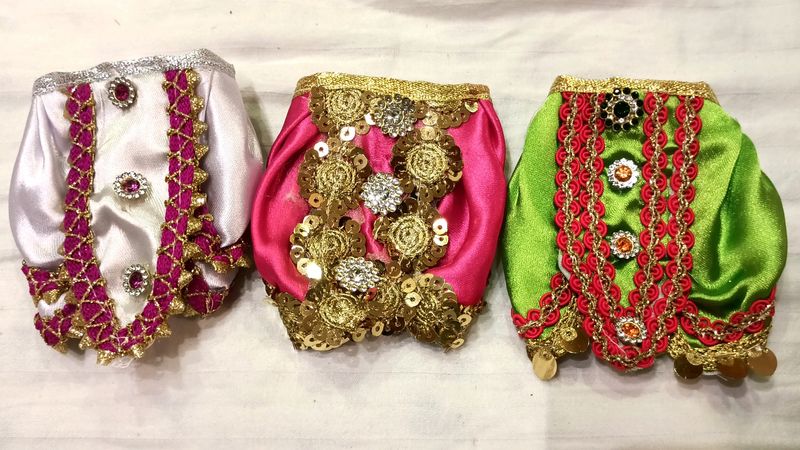 3 Kanhaji, Laddu Gopal Dhoti