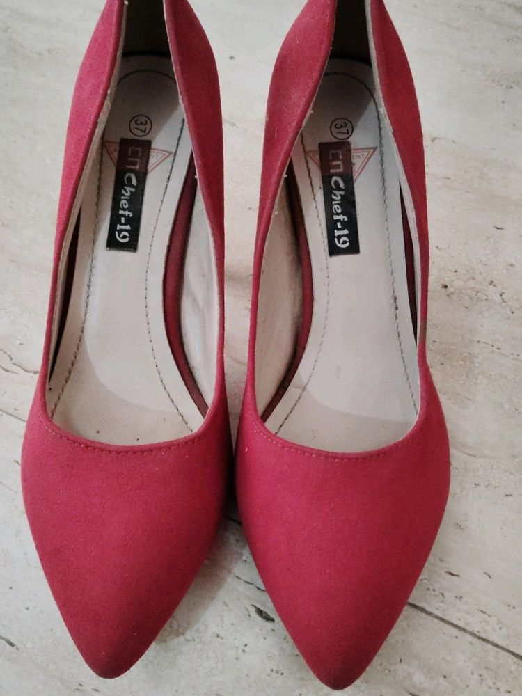 Imported  Maroon Heel In Good Condition