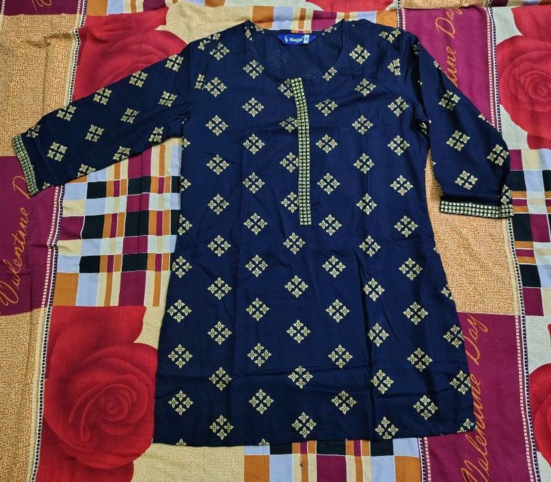 New/Unused Beautiful Embroidered Short Kurti