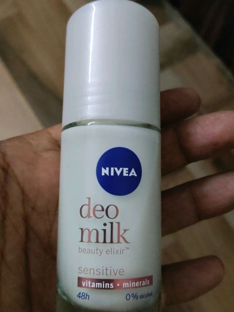 Nivea Deodorant, Deo Milk Dry Roll On For Women