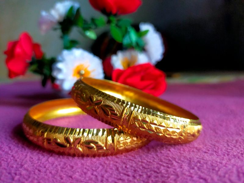 Golden Bangle Set