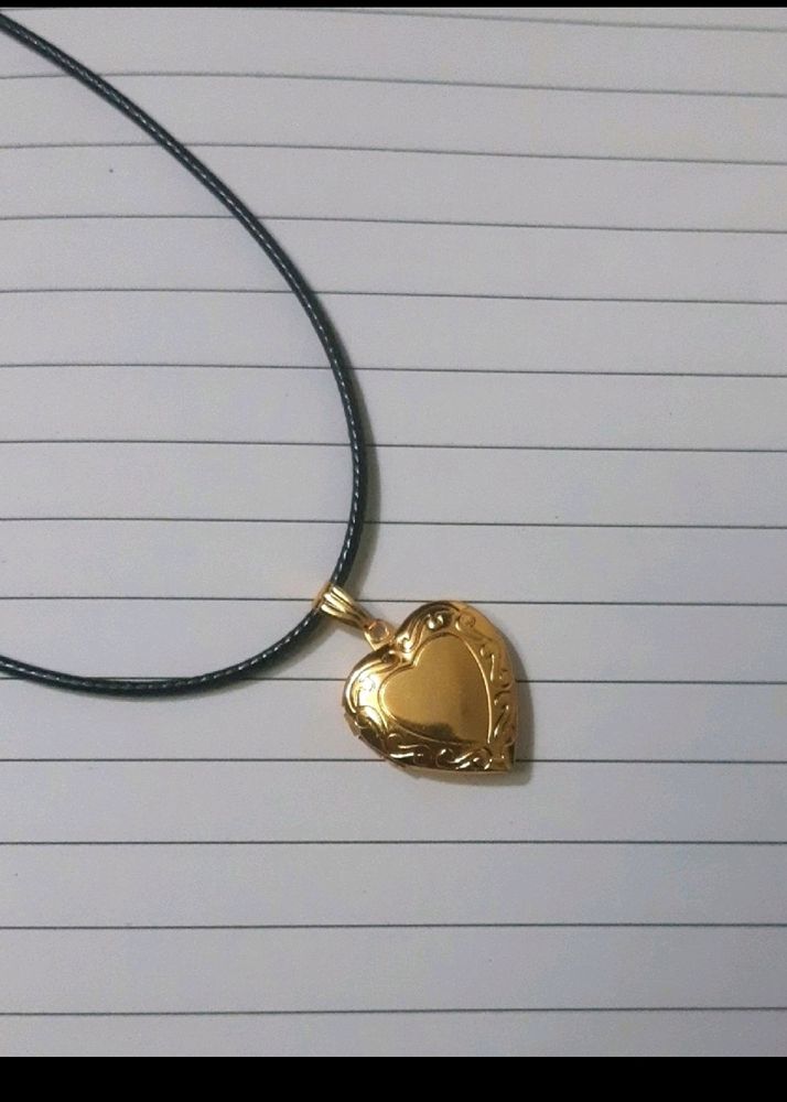Large Golden Heart Picture Opening Pendant + Chord