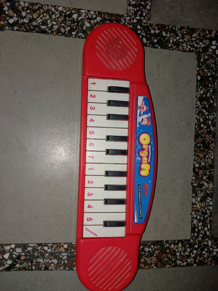 Kids Piano in New Condition