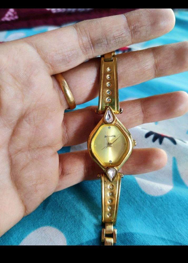 women wrist watch