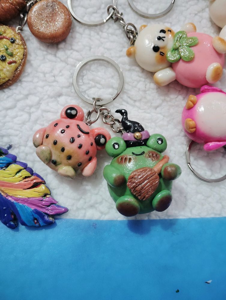 froggy wtich and strawberry frog keychain ✨🌟