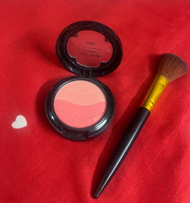 VoV Blusher With Brush