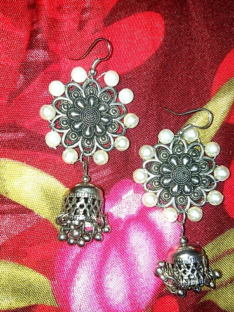 Pretty Earrings With Small Jumka