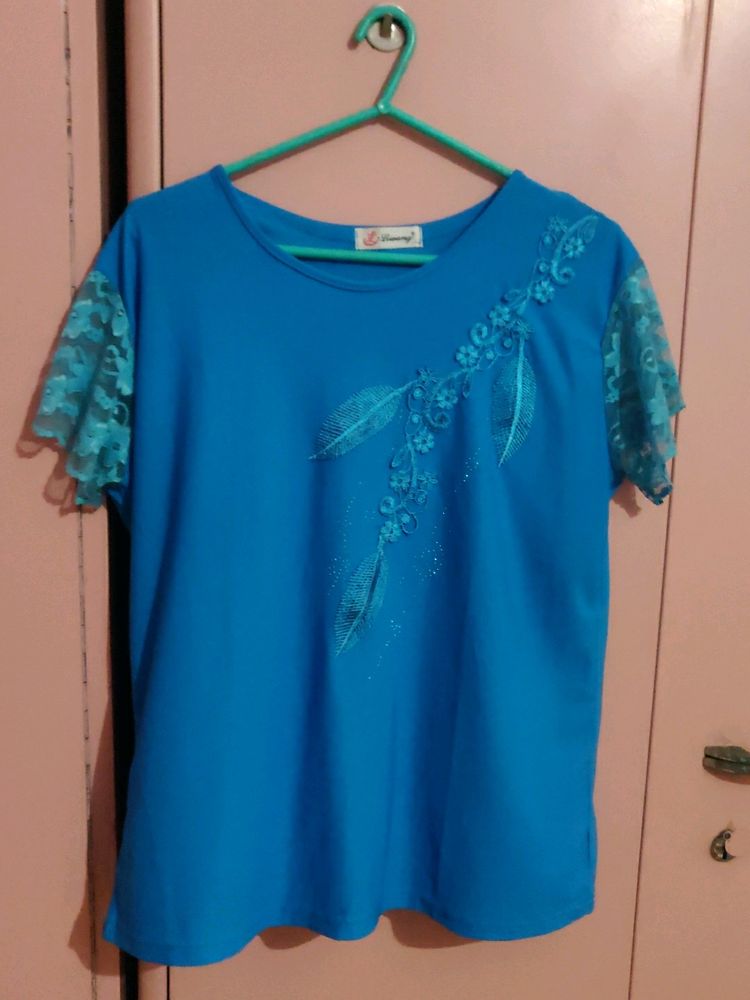 Blue Casual t-shirt with netted sleeves