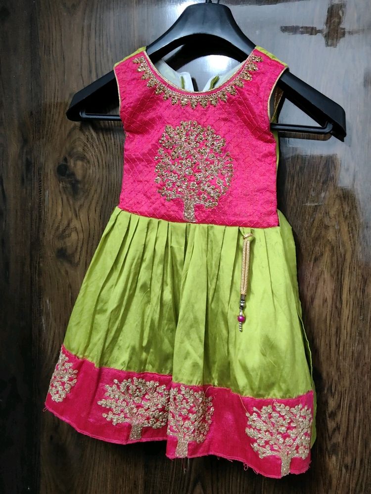 Girl Frock (Pattu Pavadai)