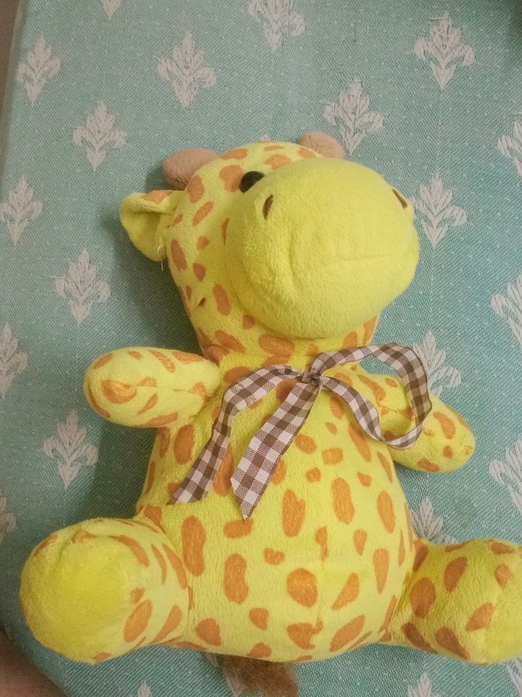 Giraffe Plushie Toy 🧸