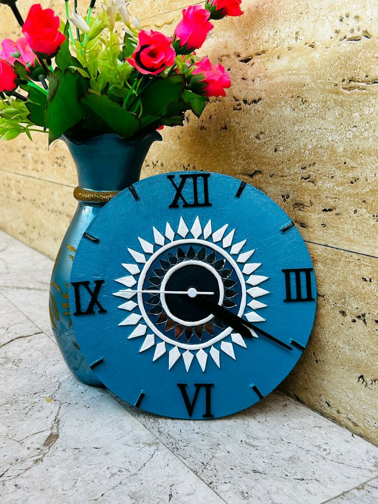 lippan wall clock