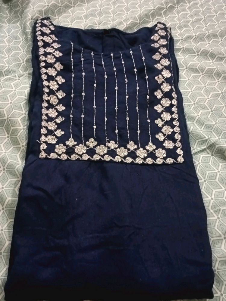 A Blue Colour Kurta In L Size For 38to40 Bust