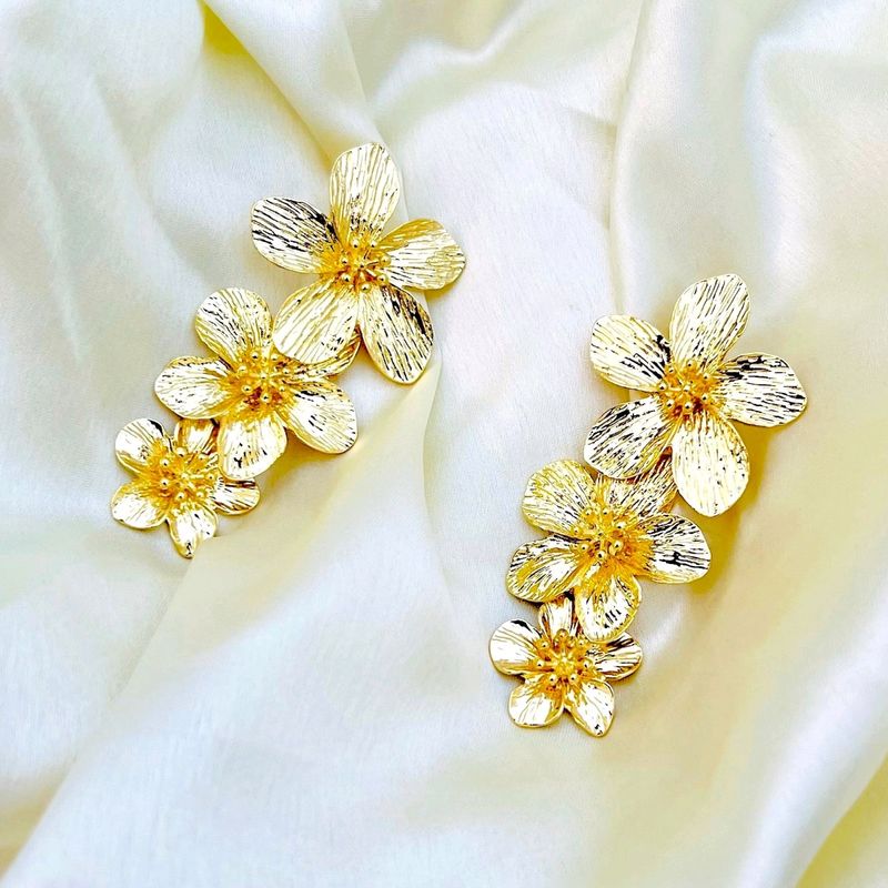 Triple Flower Drop Gold Dangle Earring