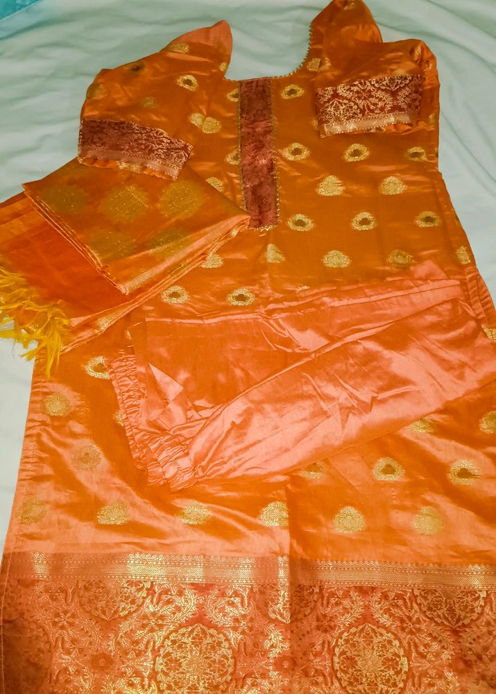 Kurti Set With Dupatta