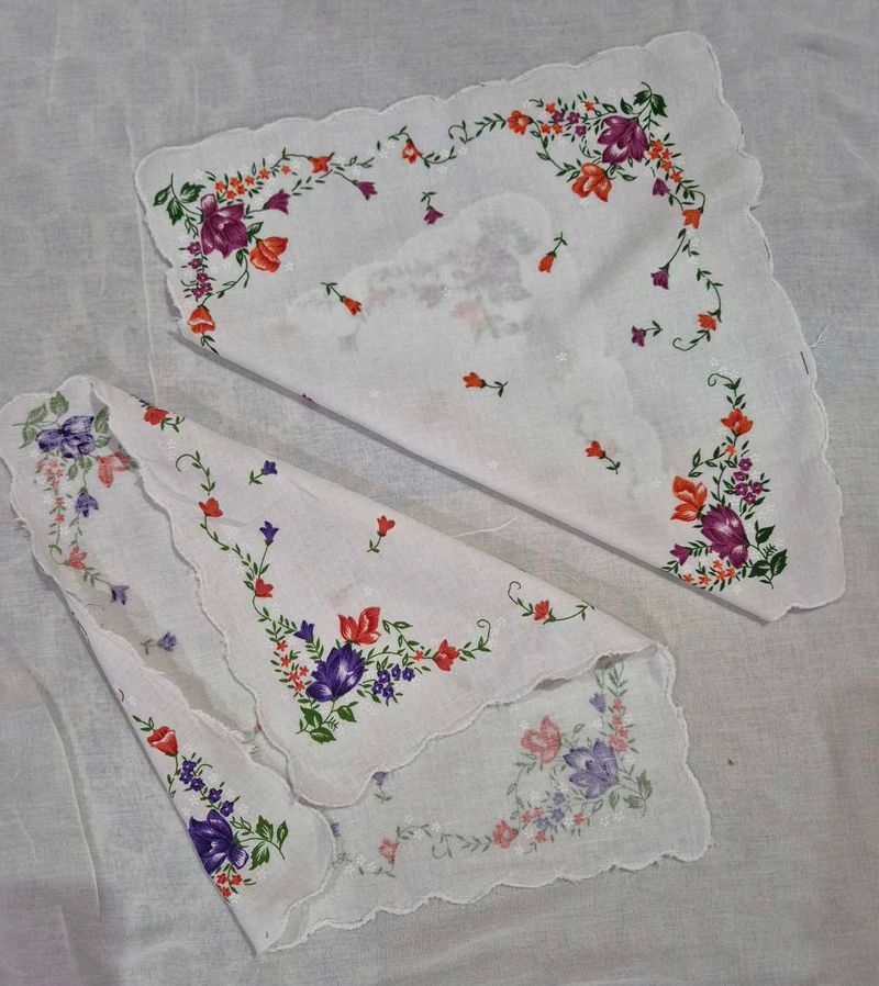 2 Super Soft Hankies