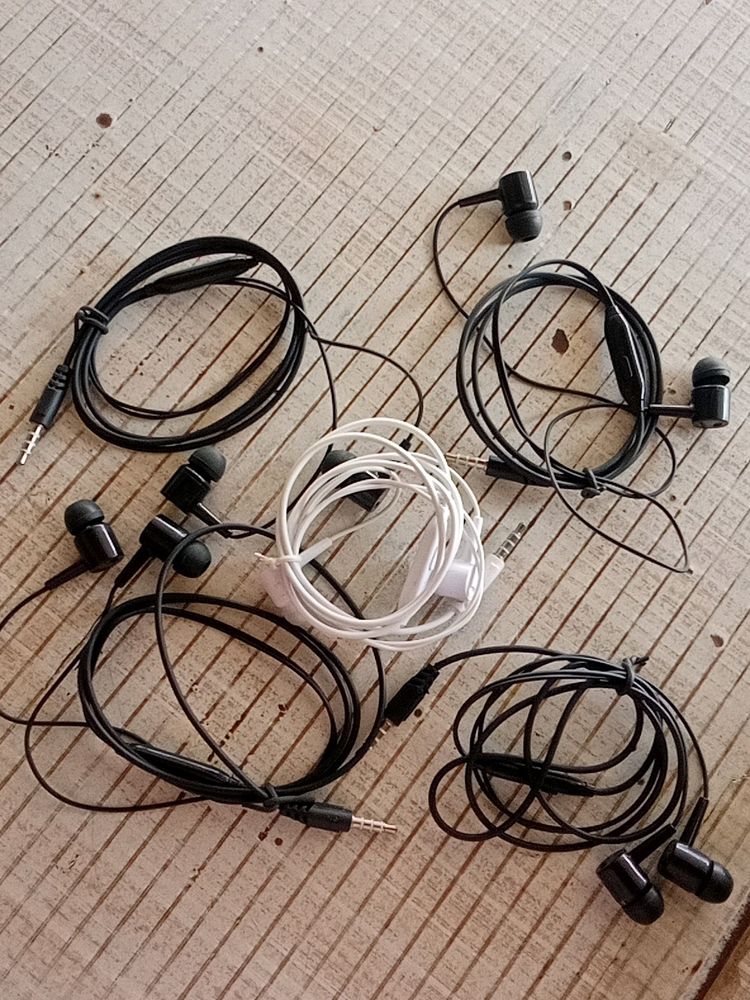 5 Pieces New Earphone (Fancy cool products)