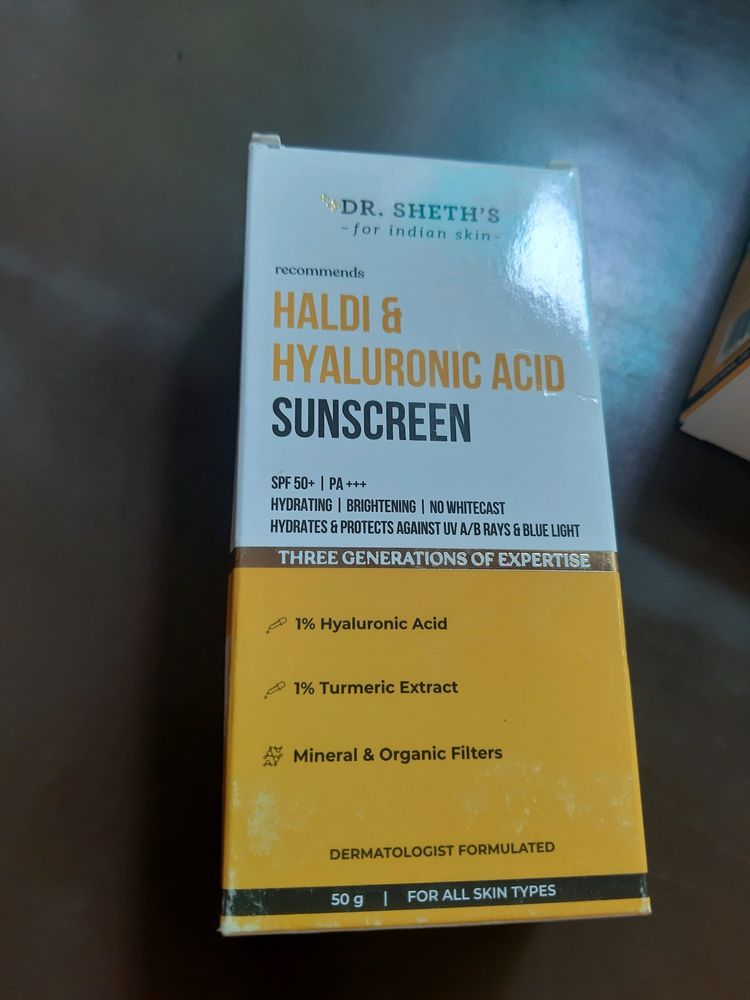 Dr.sheths Haldi & Hyaluronic Acid Sunscreen