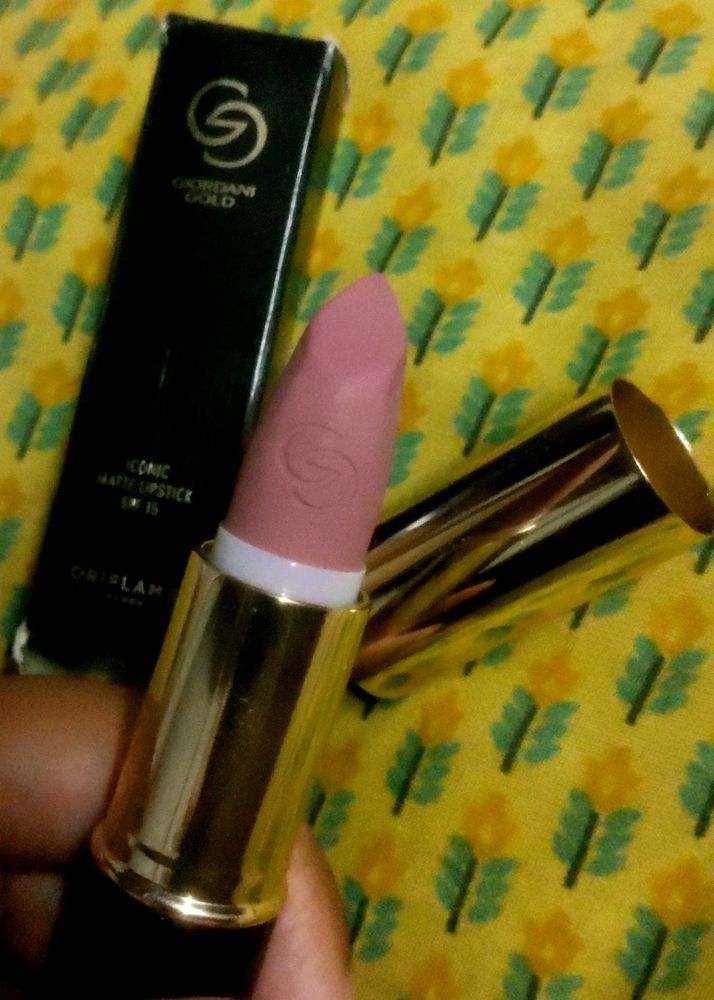 Oriflame Iconic Matte Lipstick SPF 15