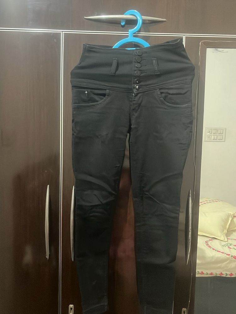 High Waisted Black Jeans With 6 Buttons