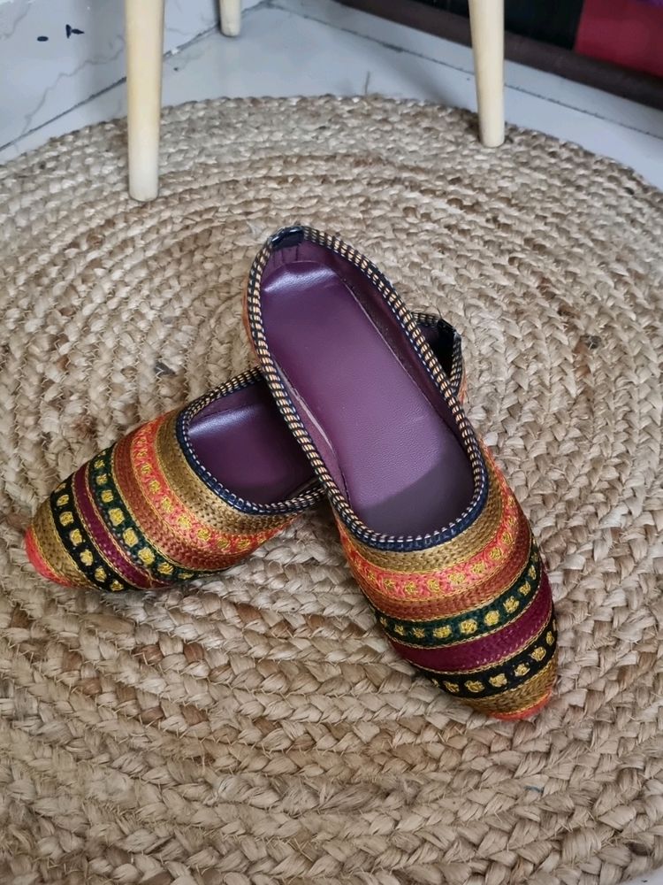 Genuine Jaipuri Women Ethnic Mojari(Multi Color)