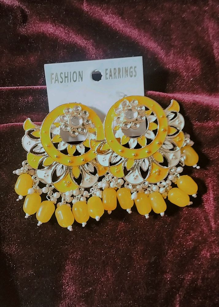 Yellow Earrings 🤩