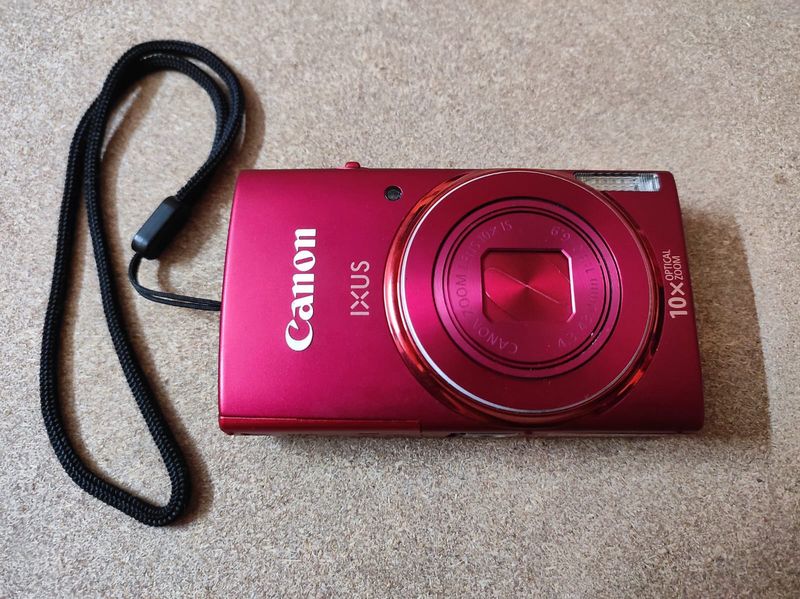 Canon Digital Camera - IXUS