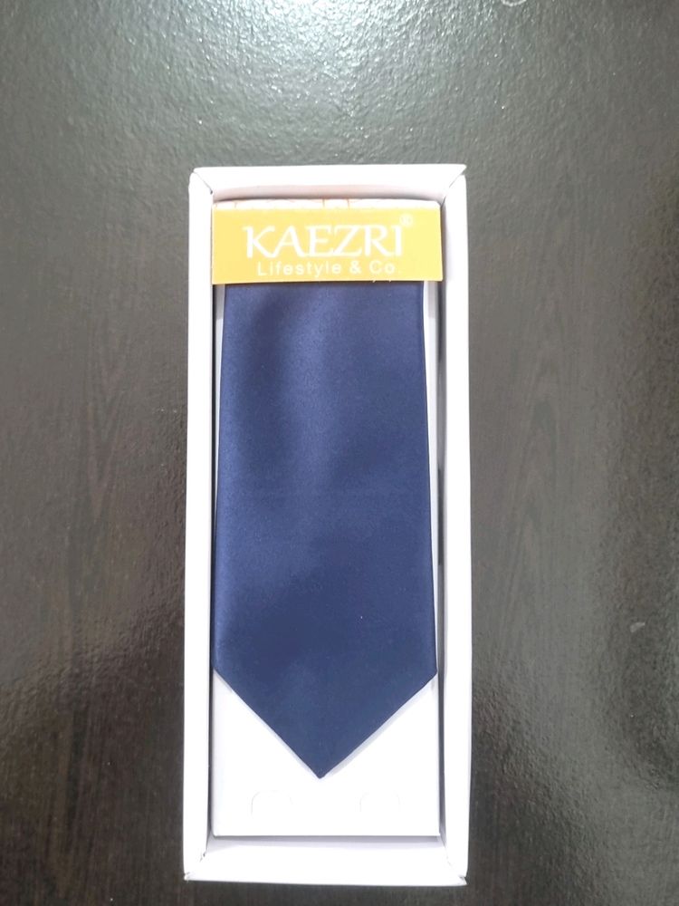 Kaezri Solid Tie