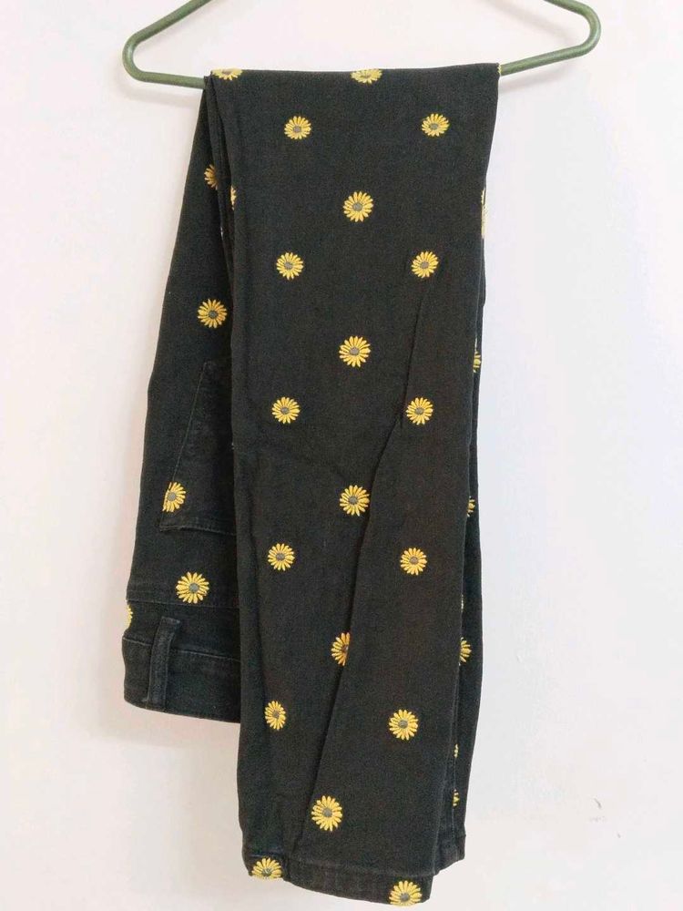 Sunflower Pattern Printed Black Jean