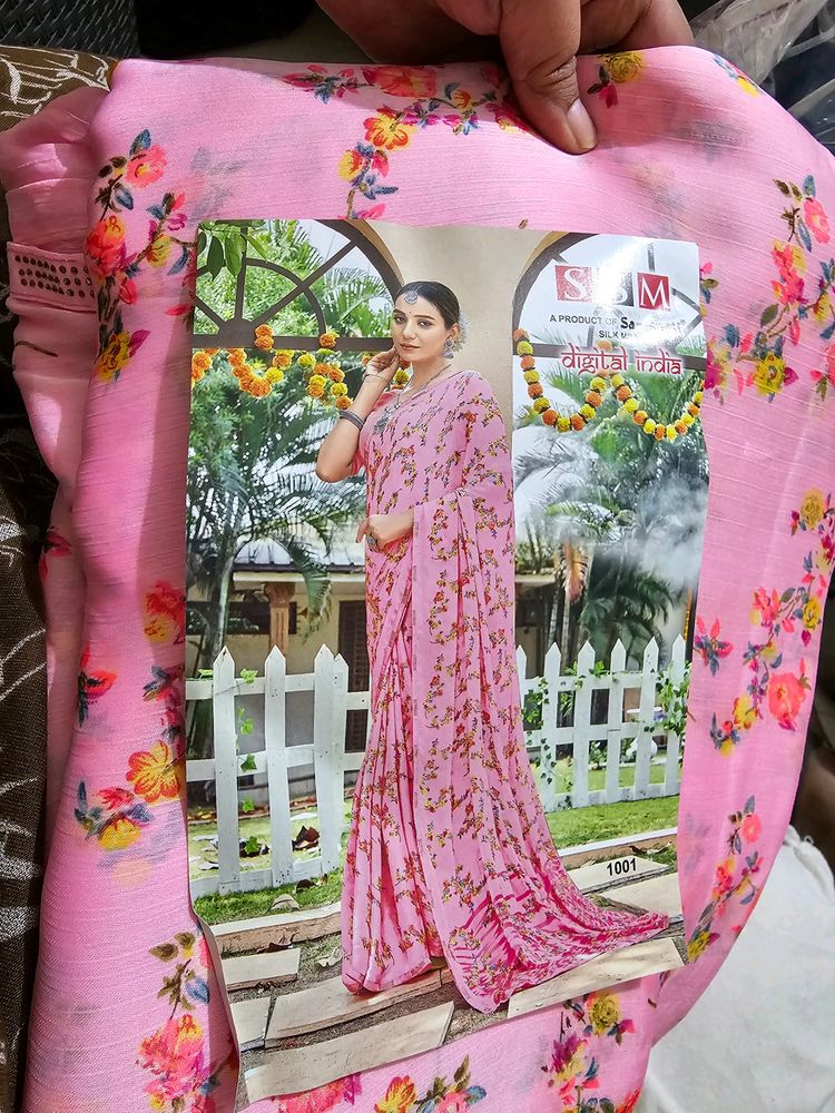 Pink Floral Embellishment Saree With Blouse Piece