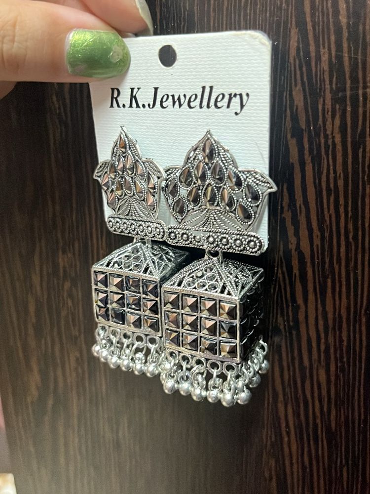 Silver Jhumka Earings