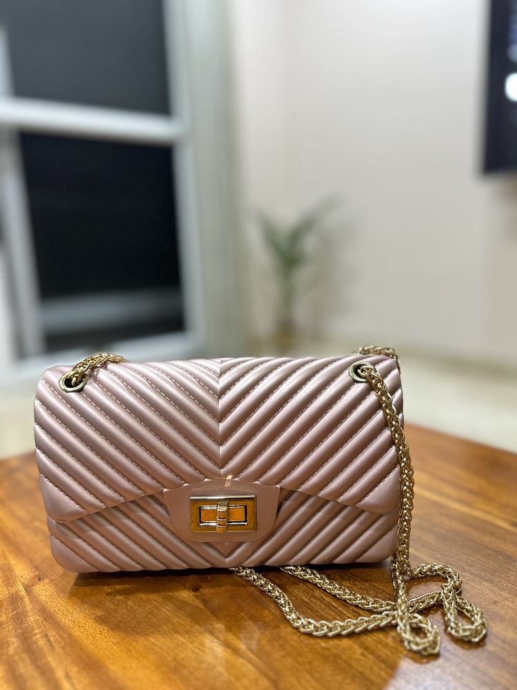 Peach Chique Align Bag