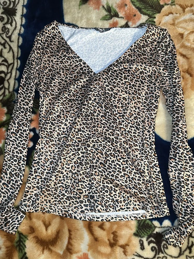 Leopard Print V Neck Top