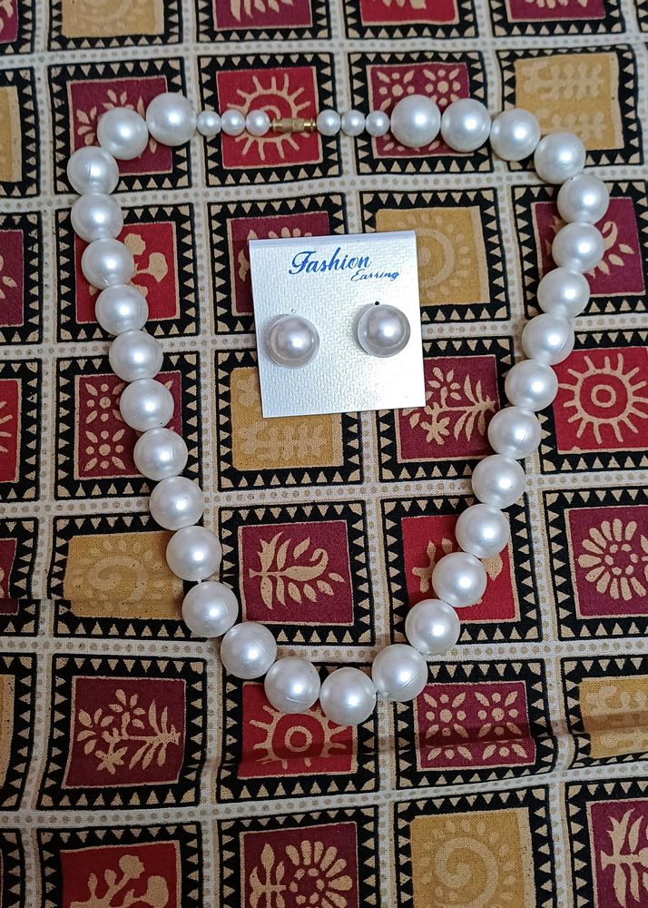 Pearl Neckless And Ear Rings