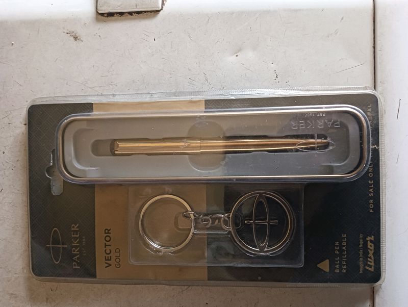 Parker Vector Gold Pen