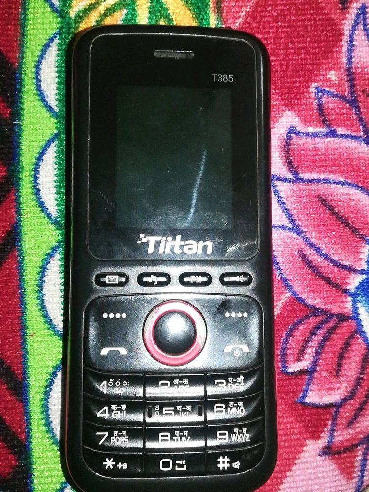 Titan Keypad Phone 2G