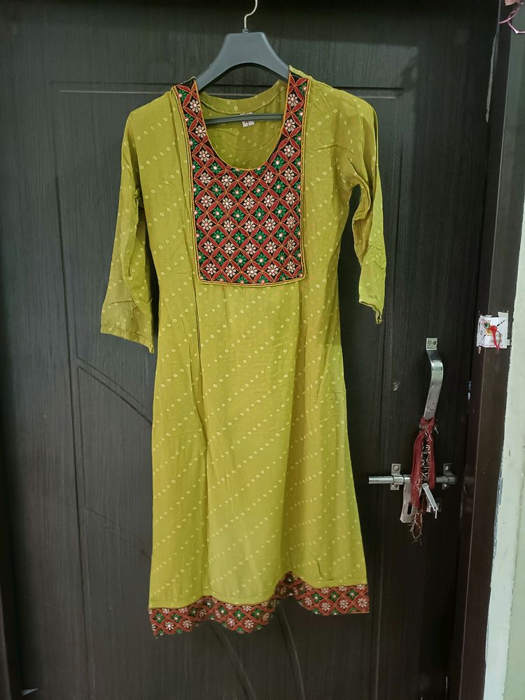 Kurti Embroidery Lime Green