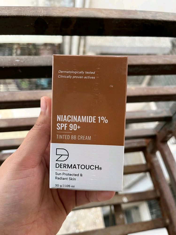 DERMATOUCH Niacinamide SPF 90+ BB Cream