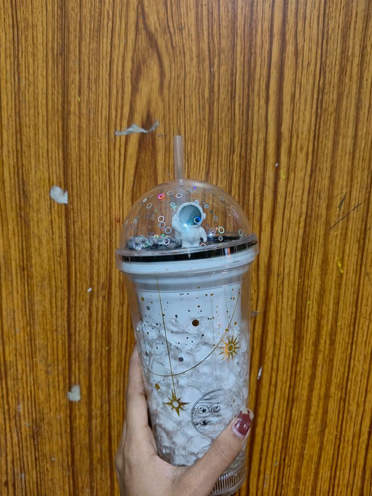 Sparkli Astronaut Sipper With Led Light