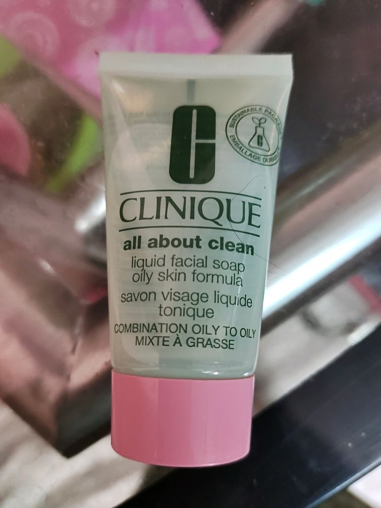 PRICE DROP 💕 💕 Clinique Facewash